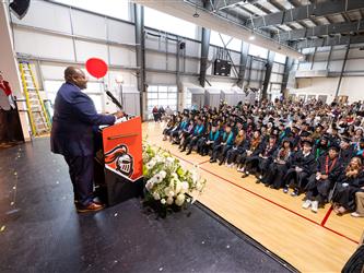 wide angle of graduating class